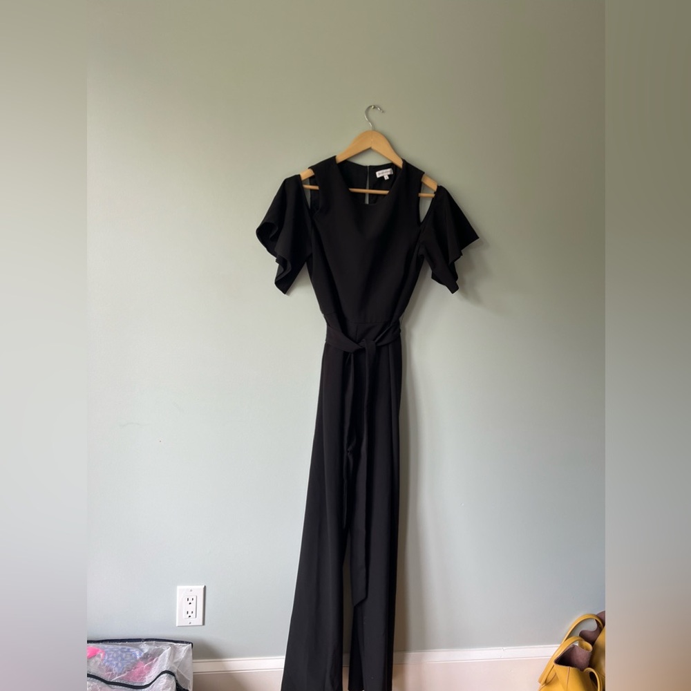 Warehouse cold shoulder, belted jumpsuit. UK size 14 - canada size 10